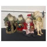 4 Santa clauses