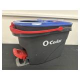 O-Cedar Mop/Water Holder