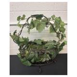 18ï¿½x18ï¿½ metal basket with greenery