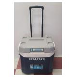 Igloo cooler sixty two quart