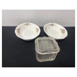 3.5ï¿½x4x4  glass refrigerator dish and 2 Atlas