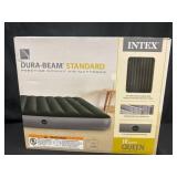 New intex  dura beam standard queen air mattress