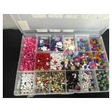 10ï¿½x7ï¿½x2ï¿½ plastic organizer full of beads