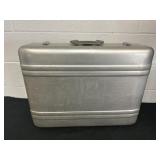 HalliBurton zero aluminum suitcase