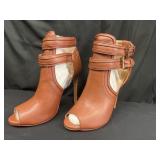 New size 8 high heel shoes
