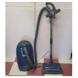 Kenmore. Vacuum cleaner