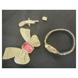 Vintage Rhine Stone Bow Brooch Needs New Pin