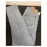 27x29 levi with tags