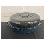 16ï¿½ enamel roaster pan.  Mismatched colors