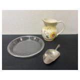 Anchor pie glass pan and pitcher with scoop