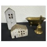 5ï¿½ and 2ï¿½ wood building with brass bell and 4ï¿½
