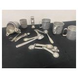 Aluminum measuring cups, spoons and timer