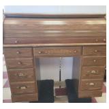 Roll top desk with key