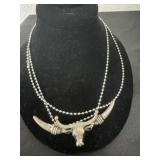 Long horn necklace pendant