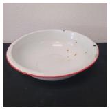 Vintage porcelain wash basin