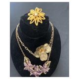 2 floral necklace with pin