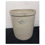 14ï¿½x12ï¿½ number 5 croc has cracks