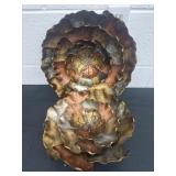 11ï¿½ and 13ï¿½ metal flowers.