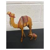 8ï¿½ carved camel with carved donkey 3ï¿½