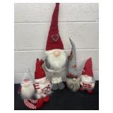 25ï¿½ gnome with smaller valentines themed