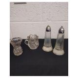 Group of vintage glass collectible pieces
