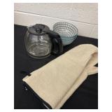Mr coffee pot and 3 bowls and oven glove