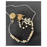 2 necklace pedants and nexlave and fake pearl