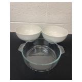 Two 8ï¿½ bowls with 9ï¿½ glass dish
