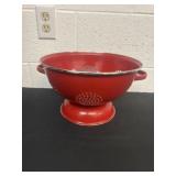 red enamel colander.