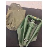 Green foldable shovel