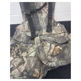 Camo real tree vest size l/xl