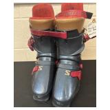Red Salomon ski boots size 9.4-10