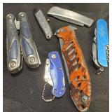Group of pocket knifes