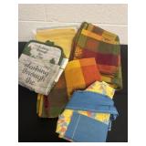 Napkins, placemats and towels with apron