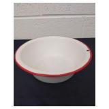 2.5 x 7 in enamel ware small basin