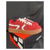8-8.5 new red shoes