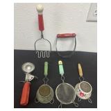 Group of vintage kitchen items