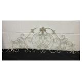 Metal off-White Decor 51.5inx17