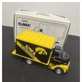 First Gear 1/34 1952 GMC Dry Goods Van Truck