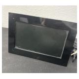 Digital picture frame