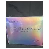 New gift to shine  nail kit