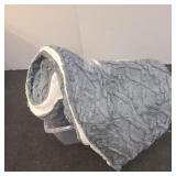 59'X78' New grey Insulated comforter