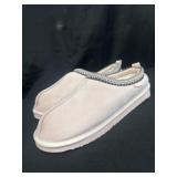 Size 42/43 pink slipper