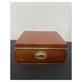 7ï¿½x6ï¿½x4ï¿½ wood jewelry box