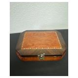 9ï¿½x7ï¿½x3ï¿½ wood storage box