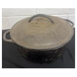 11ï¿½ lodge Dutch oven.