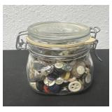 4ï¿½ jar of buttons