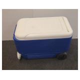 Igloo cooler on wheels