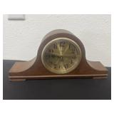 vintage Spartus mantel clock 14ï¿½.  Battery