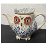 6ï¿½ Vintage Ceramic Owl Teapot Hand Painted
